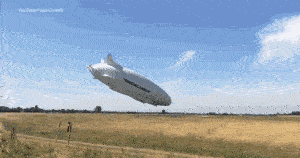 史上最慢坠机 “飞天屁股”坠机缓慢救了一飞机人性命